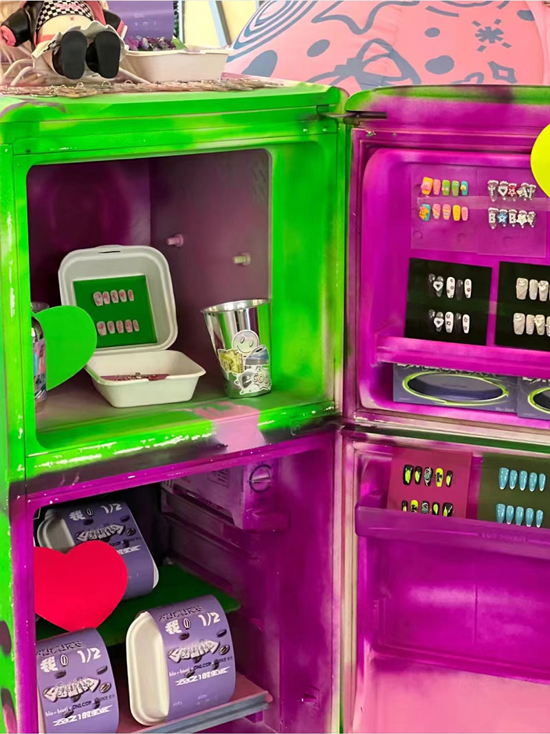 上海摆摊！当穿戴甲遇上多巴胺